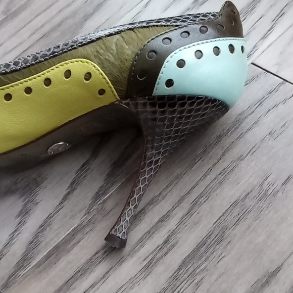 Dolce & Gabbana pumps size 38.5,US8 - Picture 8 of 16